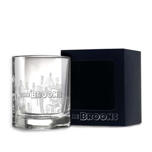 Glencairn Crystal Have you been looking for an English gift for someone special? This crystal tumbler features a picturesque England skyline design wrapped around the glass, featuring various well-known English landmarks. It can be used for any beverage from water to whisky and is supplied in a premium windowed carton, perfect for gifting.