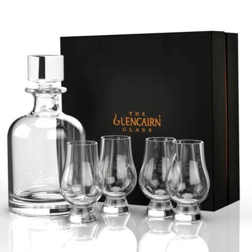 Glencairn Crystal Drink your dram from the official glass for whisky - the <a href="https://glencairn.co.uk/product/glencairn-glass/">Glencairn Glass</a>! The wide crystal bowl allows for the fullest appreciation of the whisky’s colour and the tapering mouth of the glass captures and focuses the aroma on the nose. This set is comprised of 2 Glencairn Glass and the Glencairn Water Jug is supplied in a luxury black gift box lined with black satin.